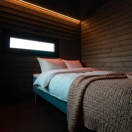 Compact And Cozy In Yllas For Work And Play *